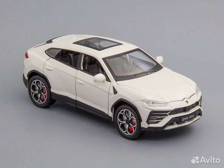 Коллекционная модель машины Lamborghini Urus