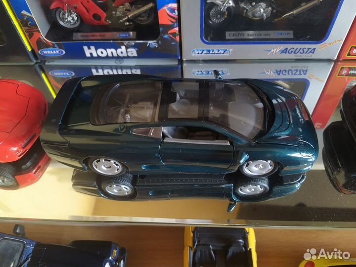 Модель 1:24 Jaguar XJ 220 и другие