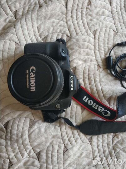 Зеркальный фотоаппарат Canon 50d