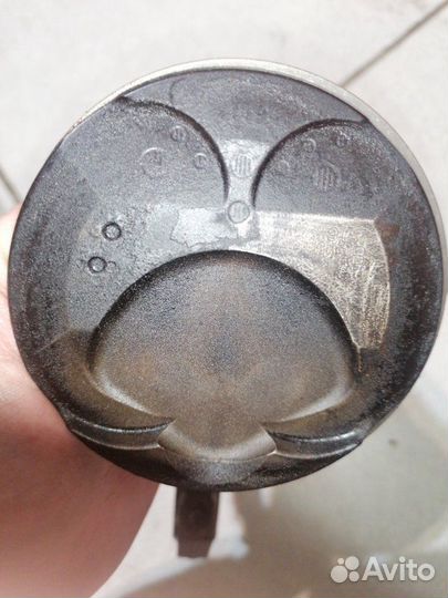 Поршень c шатуном правый Lexus Gs350