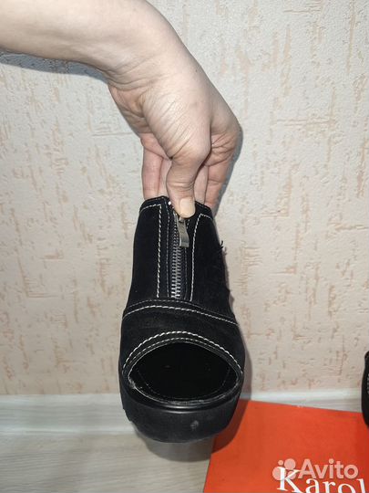 Босоножки женские