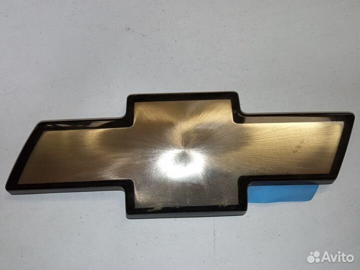 Заводской знак Шевроле