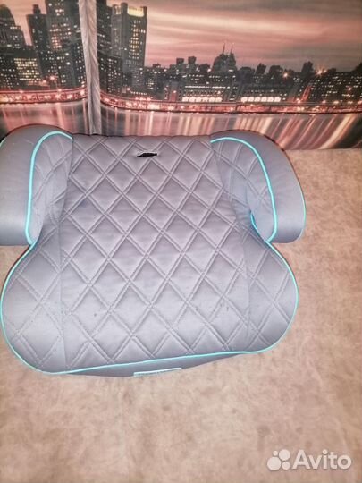 Детский бустер автомобильный