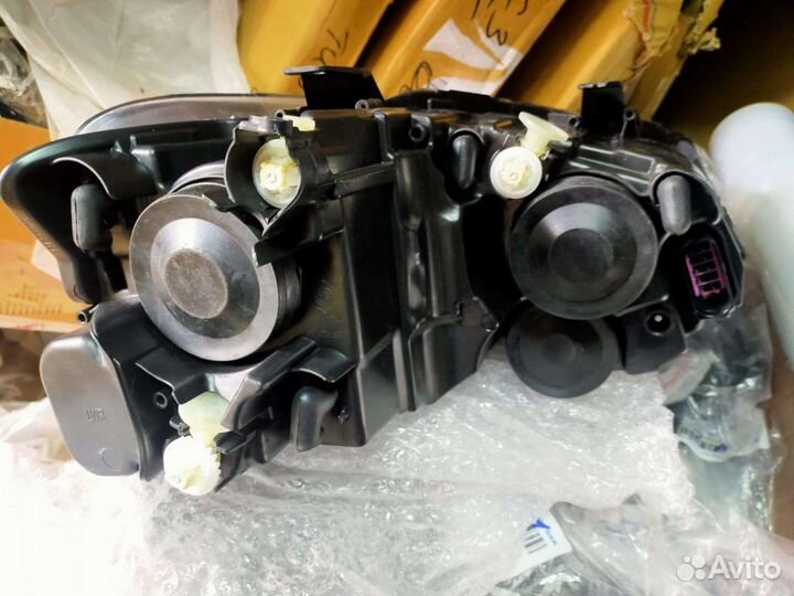 Фара Volkswagen Polo