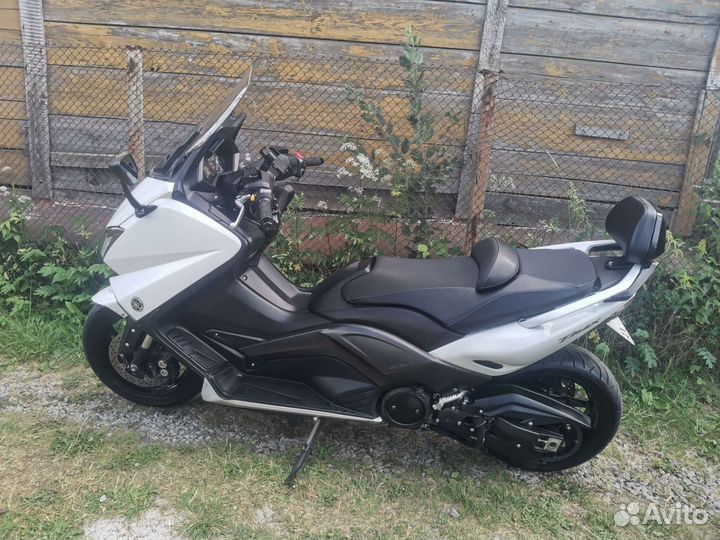 Yamaha t-max 530