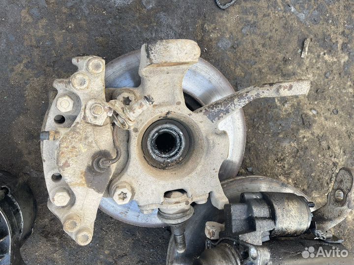 Фольксваген транспортер т4 кулаки передние