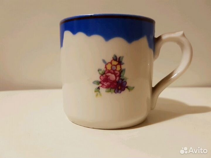 Фарфоровые кружки