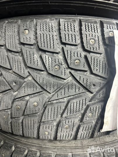 Dunlop SP Winter Ice 02 245/45 R19 и 275/40 R19 104T