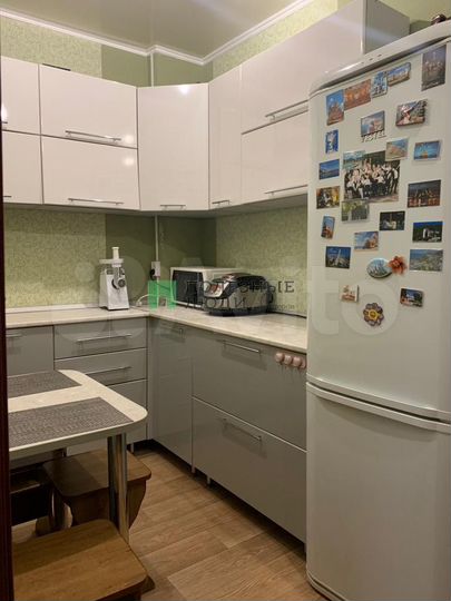 Комната 27 м² в 7-к., 1/3 эт.