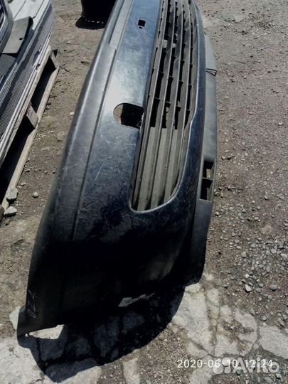 Бампер передний Opel Zafira A