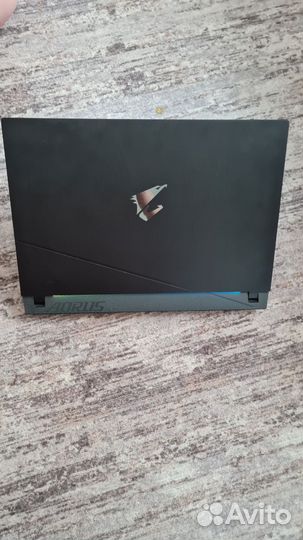 Игровой ноутбук Aorus 17 bsf