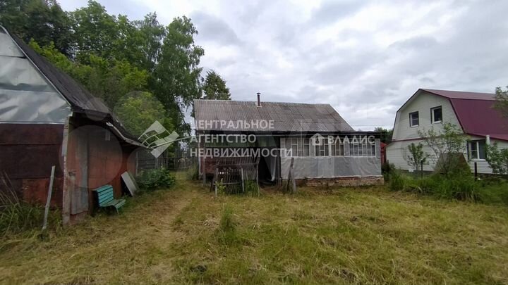 Дом 22,4 м² на участке 20 сот.