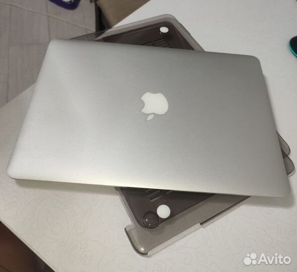 Macbook Air 13 Mid 2011 A1369 4/256