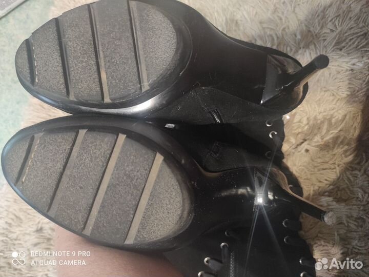 Продаю высокие сапоги