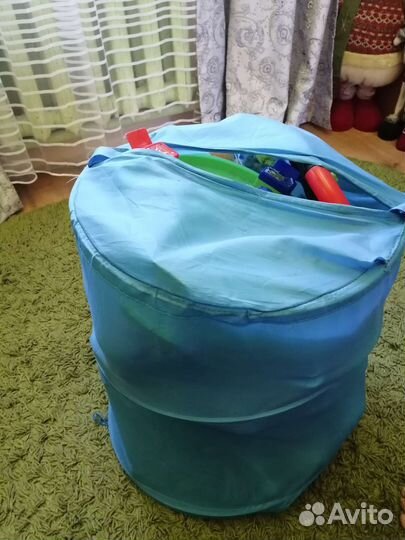 Корзина с игрушками