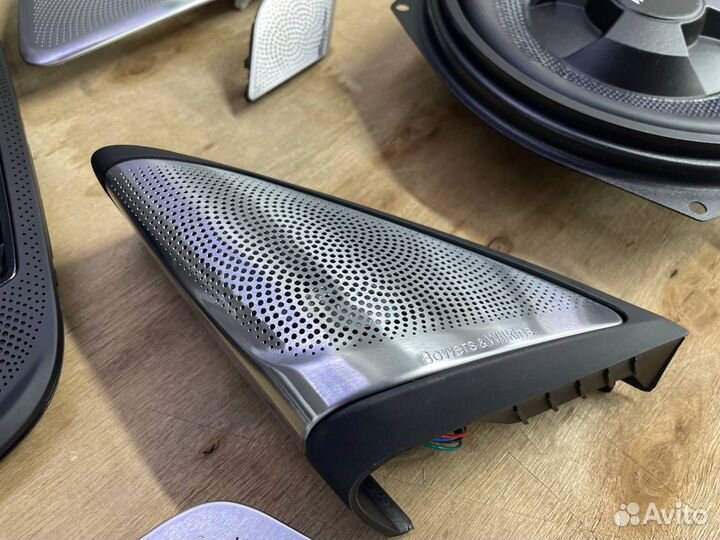 Bmw G30 сетки bowers wilkins в салон