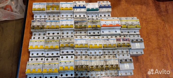 Автоматы трехполюсные