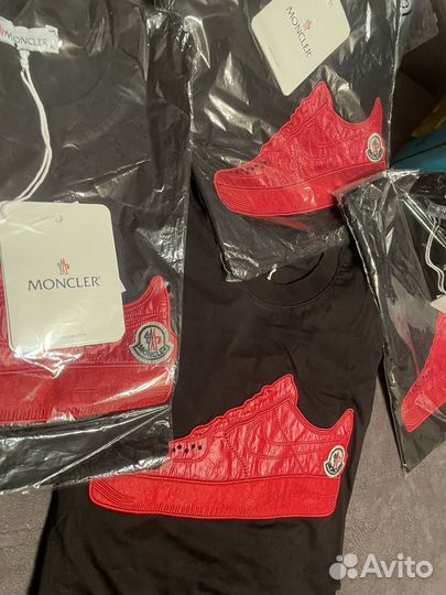 Футболка monclear