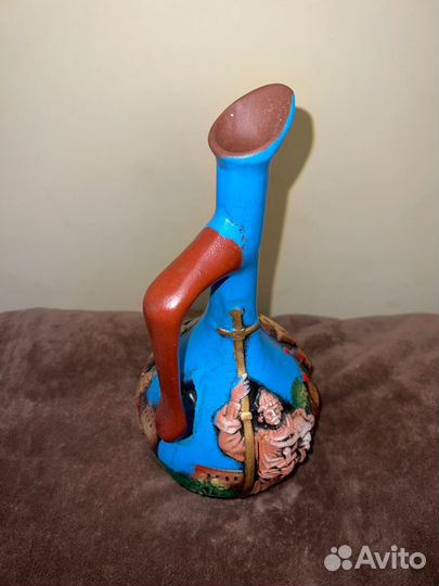 Глиняный кувшин