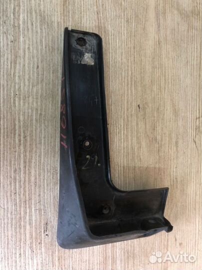 Брызговик передний левый Kia Sportage 4