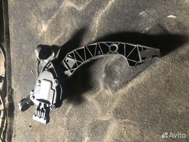 Педаль газа хундай Соната 6