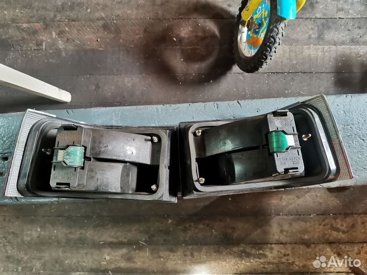 Задние фонари