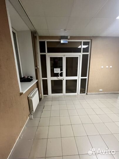 Сдам в аренду торговое помещение 45,8 квадратов