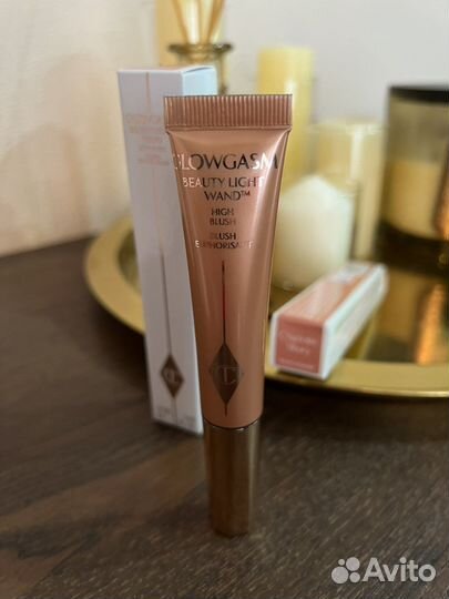 Charlotte tilbury хайлайтер peachgasm