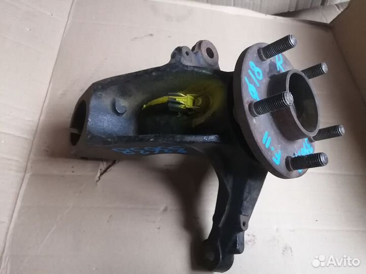 Ступица передняя правая Ford Focus 2 Ш/О 18