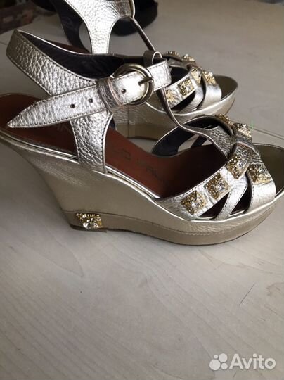 Обувь женская фирменная