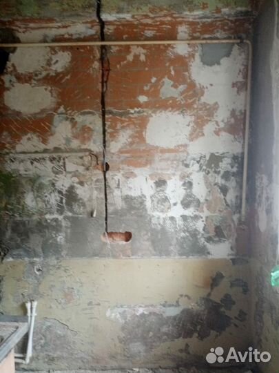 Штукатурка стен, наклейка обоев