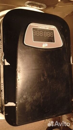 Стабилизатор напряжения