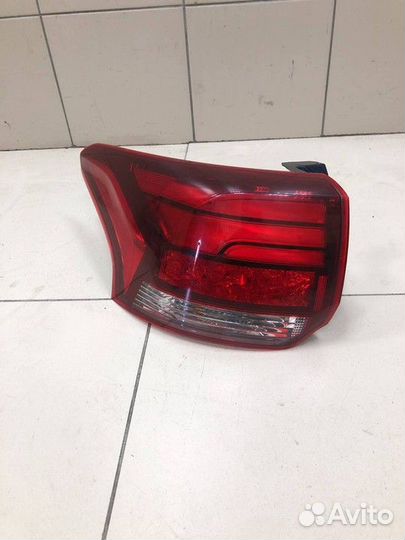 Фонарь наружный левый Mitsubishi Outlander