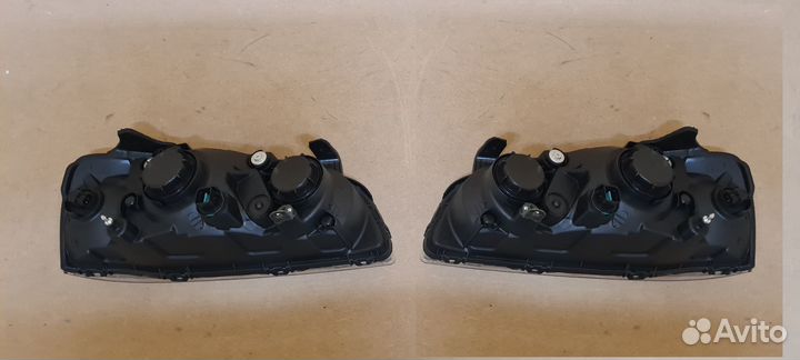 Фара передняя левая правая Elantra XD Элантра