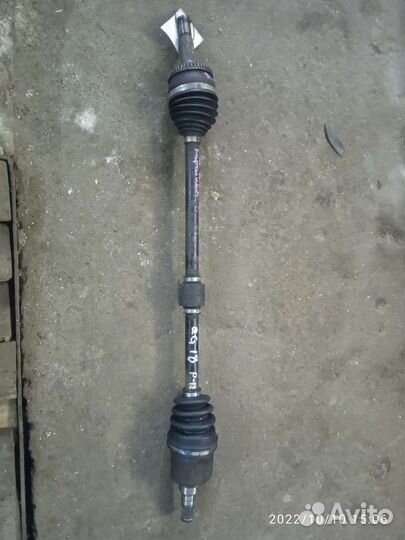 Привод правый на Nissan Primera P12 1.8