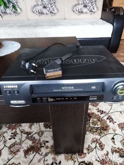 Видео магнитофон Samsung б/у