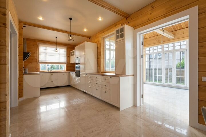 Дом 237 м² на участке 13,5 сот.