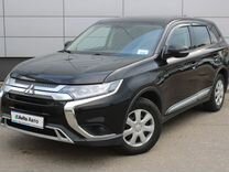 Mitsubishi Outlander 2.0 CVT, 2019, 127 555 км, с пробегом, цена 1 978 000 руб.