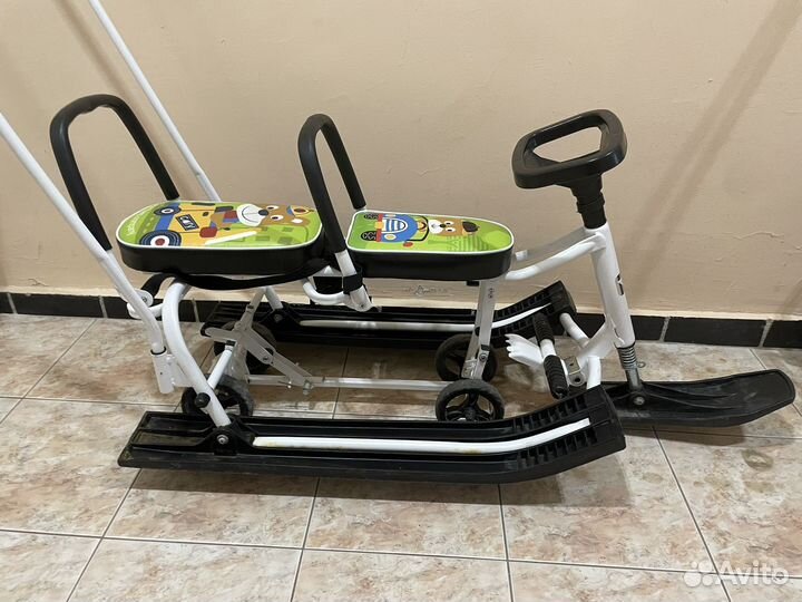 Снегокат для двоих с ручкой и колесами