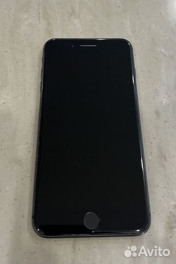 iPhone 8 Plus, 64 ГБ