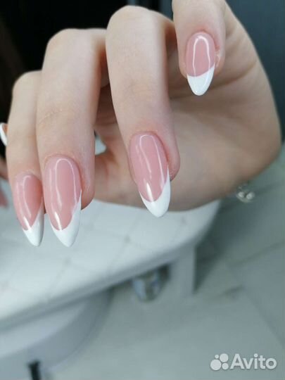 Маникюр с покрытием гель-лаком