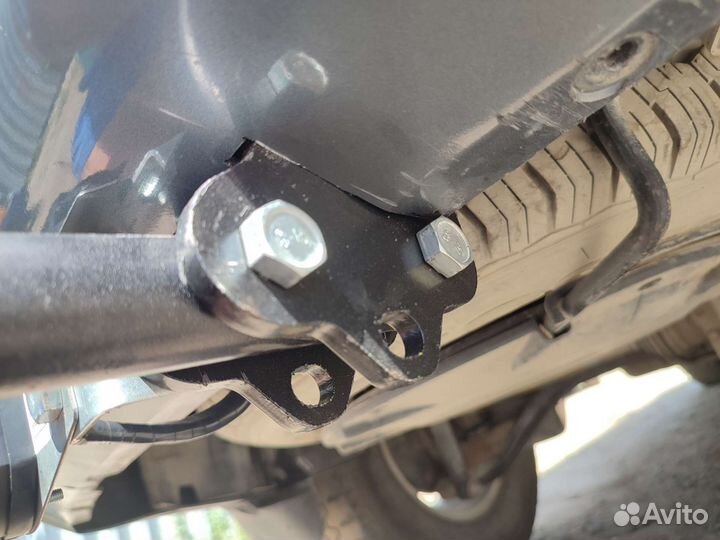 Фаркоп на Hyundai Santa Fe 2001-2006г.в