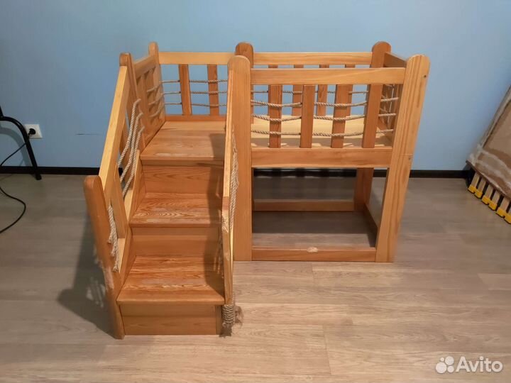 Лежанка домик лестница для собак, кошек