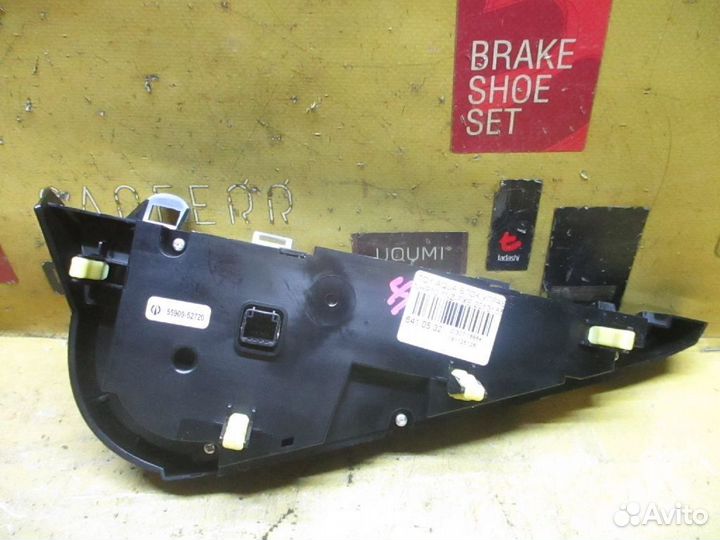 Блок управления печкой Toyota Aqua NHP10