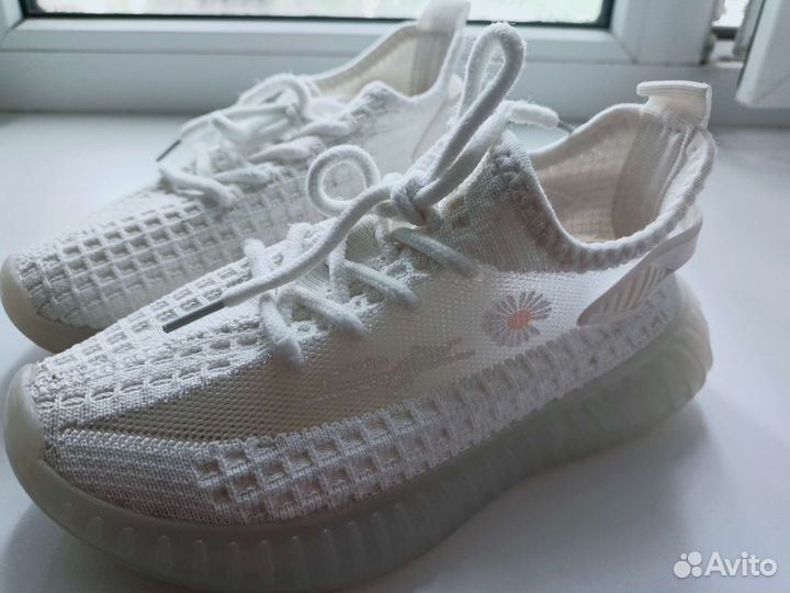 Летние кроссовки для девочки