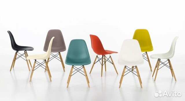 Стул eames на металлических ножках