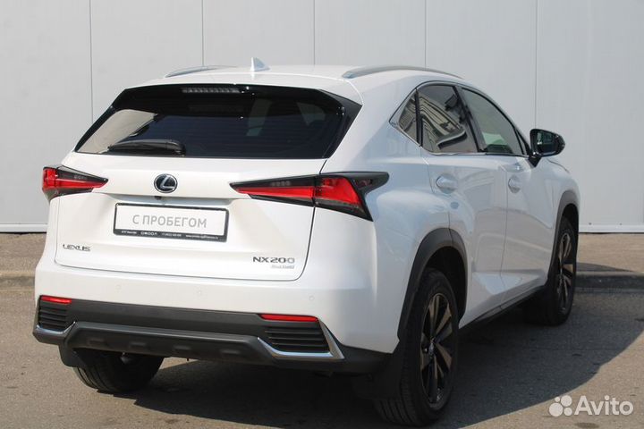 Lexus NX, 2021