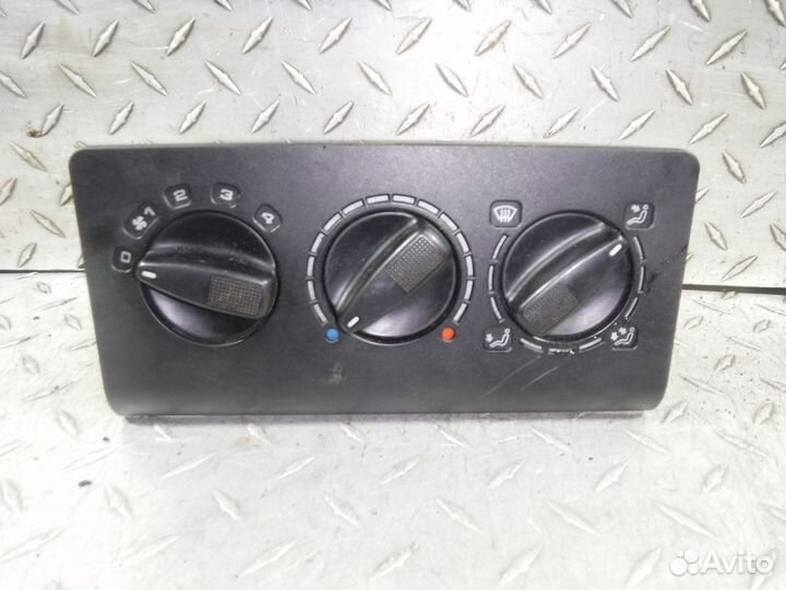 Блок управления отопителем VW Polo III