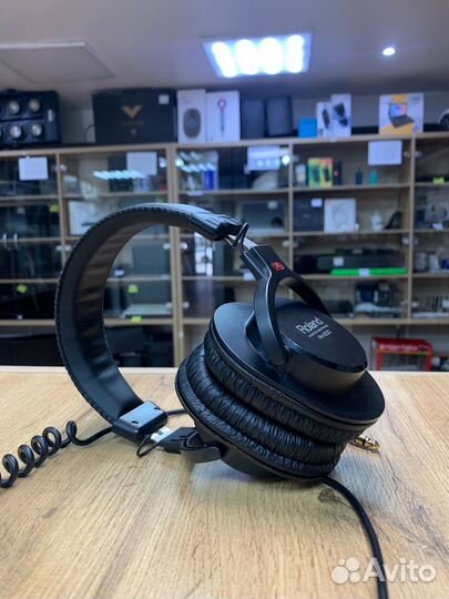 Мониторные наушники Roland RH-200