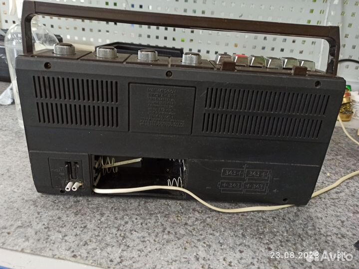 Кассетный магнитофон 